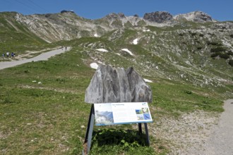 View from the Höfatsblick mountain station of the Nebelhorn cable car to the Nebelhorn and