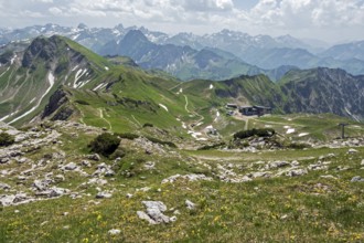 View of the Allgäu Alps from the Nebelhorn, on the right Edmund-Probst-Haus and Höfatsblick