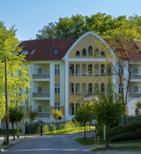 Old and new spa architecture on the main road to the beach promenade, Sellin, Rügen,