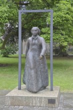 Monument to Katharina von Bora, woman of Martin Luther, sculpture, Augusteum, Luther House, Luther