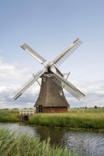 Krimstermolen on the Boterdiep canal, Poldermühle, Zuidwolde, province of Groningen, Netherlands