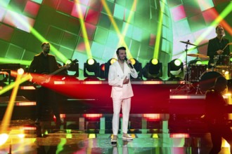 Giovanni Zarrella with the song La discoteca italiana at the Beatrice Egli Show in Studio Berlin