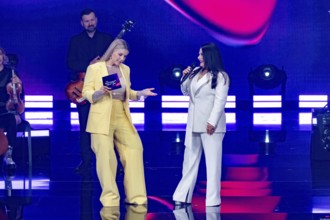 Beatrice Egli and Marianne Rosenberg in conversation at the Beatrice Egli Show in Studio Berlin