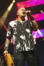Andy Vargas, singer of Santana live on Oneness Tour 2025 at the Berlin Uber Arena on 13 June 2025
