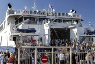 Iraklio, ferry, port, Crete, Greece, 23 May 2025 < english> Heraklion, ferry, port, Crete, Greece,