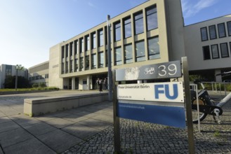 The Henry Ford Building at Freie Universität Berlin is home to the university library headquarters