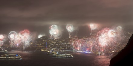 New Year's Eve fireworks, dusk, Atlantic Ocean, harbour with cruise ships, Funchal, Madeira,