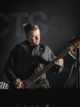 Bass player Alex Ali Dino Dean from Architects live on European Tour 2026 in the Berlin Velodrome