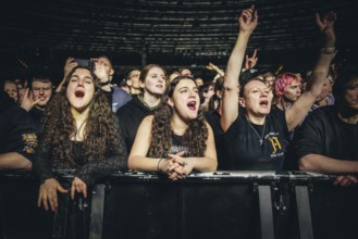 Architects' audience live on European Tour 2026 at the Berlin Velodrome on 22.01.2026