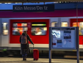 Passengers on the platform, S-Bahn train, Cologne-Messe/Deutz station, 2nd largest train station in