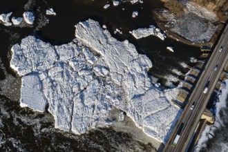Geesthacht, Elbe bridge with dam, Elbe bridge, dam, barrage, water regulation, Elbe, water, ice,