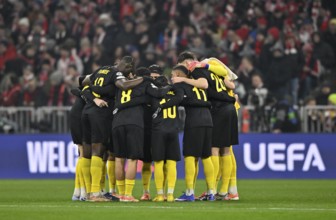Team building in front of the start of the game R. Union Saint-Giloise soccer UEFA Champions