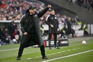 Coach coach Steffen Baumgart 1. FC Union Berlin FCU gesture MHPArena, MHP Arena Stuttgart,