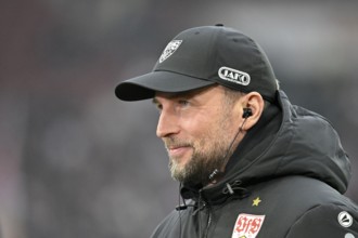 Coach coach Sebastian Hoeness VfB Stuttgart Portrait smiles MHPArena, MHP Arena Stuttgart,