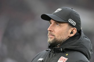 Coach coach Sebastian Hoeness VfB Stuttgart portrait looking up MHPArena, MHP Arena Stuttgart,