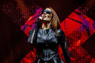 Simone Simons, singer of Epica, live on Arcane Dimensions Tour 2026 at Munich's Zenith on 17.01