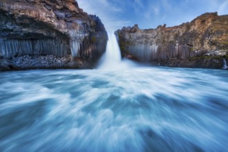Aldeyjarfoss waterfall surrounded by basalt columns on the Skjálfandafljót River, Northern