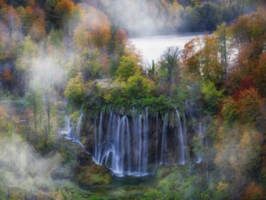 Plitvice National Park, Veliki Prstavac, the second highest waterfall in the park, flowing into
