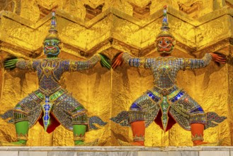 The Grand Royal Palace, Wat Phra Kaeo Buddhist Temple, the Golden Chedi, Pra Sri Rattana Chedi,