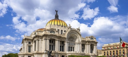 Landmark Palace of Fine Arts, Palacio de Bellas Artes in Alameda Central Park near Mexico City