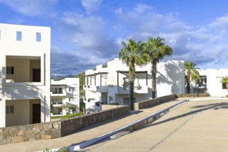 Mexico, Los Cabos, Luxury condos with scenic views of the city and sea shore