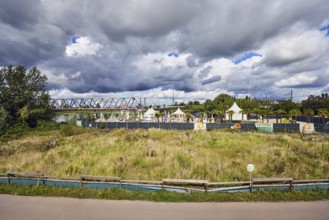 Beach-Club K-Beach Kehl, bar, brownfield, grass, trees, footpath, Rhine river, railroad bridge,