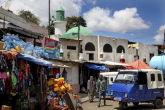 Lively old town of Harar with shops and market stalls under blue skies, Harar, Harari, Ethiopia