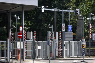 Border crossing with barriers and signs in Narva, Peetri, Narva, Estonia