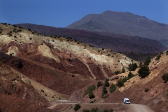Impressive gorge and mountains in the Assaka Valley near Ounilla