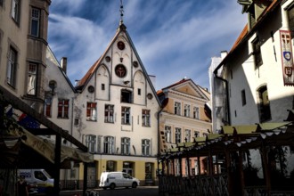 Market square in Tallinn's old town with historic half-timbered houses, Tallinn, null, Estonia
