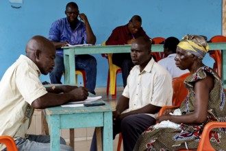 Consultation in an outpatient ward for the mentally ill with several patients, Mbahiakro, null,
