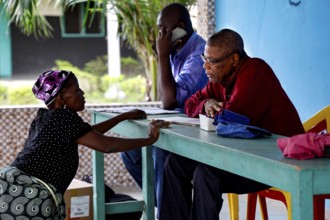 Consultation in an outdoor outpatient ward for mentally ill people, Mbahiakro, null, Côte d'Ivoire