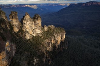 Dramatic view of the Three Sisters at Echo Point, Blue Mountains, Australia