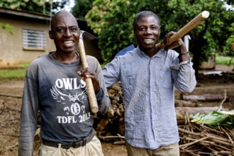 Men doing field work in a psychiatric rehabilitation center in Dar Es Salam, CI Bouaké, Dar Es