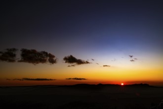 Sunset at Reed Lookout in the Grampian Mountains, the sky shows warm colors, Grampian Mountains,