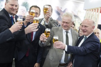 Alios Rainer (Federal Minister of Agriculture, Food and Home Affairs) and Kai Wegner (Governing