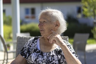 86-year-old woman, retirement home, Jettingen, Baden-Württemberg, Germany