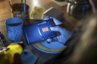 Symbolic blackout, extensive, prolonged power failure, in private surroundings, without