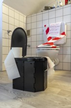 Symbolic picture blackout, extensive, prolonged power failure, in private environments, without