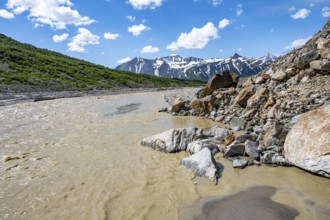 Miller Creek meltwater flow at Castner Glacier, Delta Range, Alaska Range, Richardson Highway,