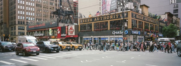 Beer Authority, 300 W 40th St, New York, USA