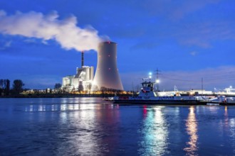 Cooling tower of the Duisburg-Walsum coal-fired power plant, operated by STEAG and EVN AG, 181