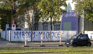 My Body My Choice, Graffit on a construction fence, Invalidenstraße in Mitte, Berlin, Germany