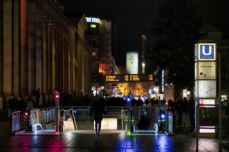 Night view, Königsstraße, Königsbau, entrance to the underpass to the subway station Schlossplatz