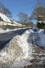 Snowy street, houses, winter, snow, Sieversen, Samtgemeinde Rosengarten, Lower Saxony, Germany