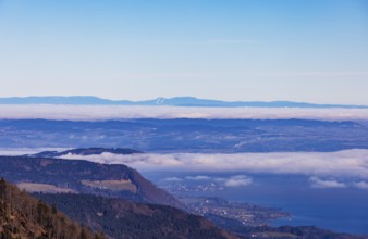 Sankt Wolfgang, view from Vormaueralm to Attersee, inversion weather, Osterhorn Group,