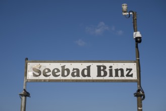 Sign Seebad Binz auf der Seebrücke, Binz, Seebad, Rügen Island, Mecklenburg-Western Pomerania,