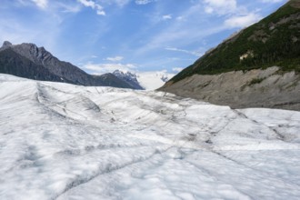 Root Glacier glacier and mountain peaks, Wrangell St. Elias National Park, Alaska, USA