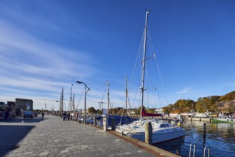 Harbour, harbour basin, wharf, ships, sailboat, duckdalves, general architecture, houses, lantern,