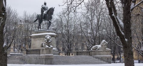 Winter in Stuttgart. There is a closed blanket of snow in the city center. Karlsplatz with